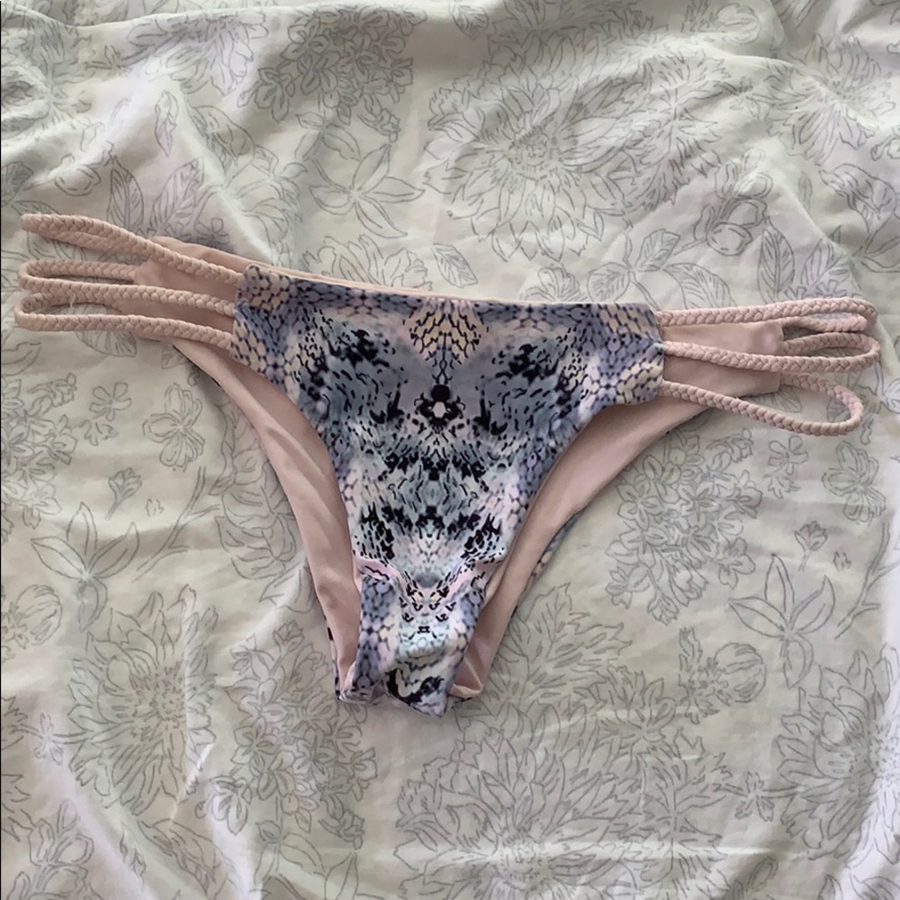 Bikini set - Picture 3 of 3